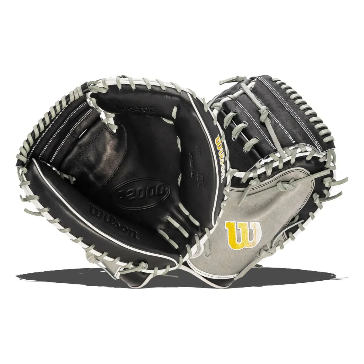 BB GLOVE WILSON A2000 M2 CATCHER 33.5''BS23 1 BB GLOVE WILSON A2000 M2 CATCHER 33.5''BS23